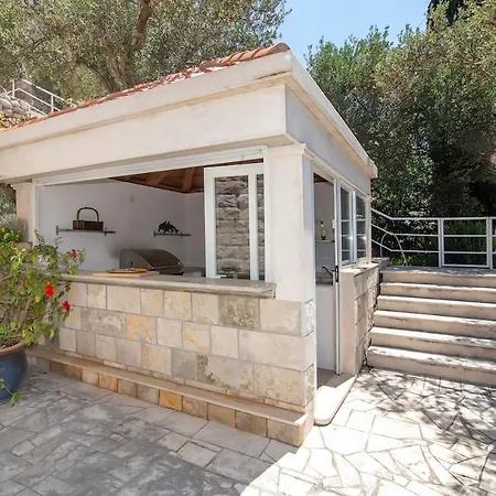 Serenity - Seaside 3bd *